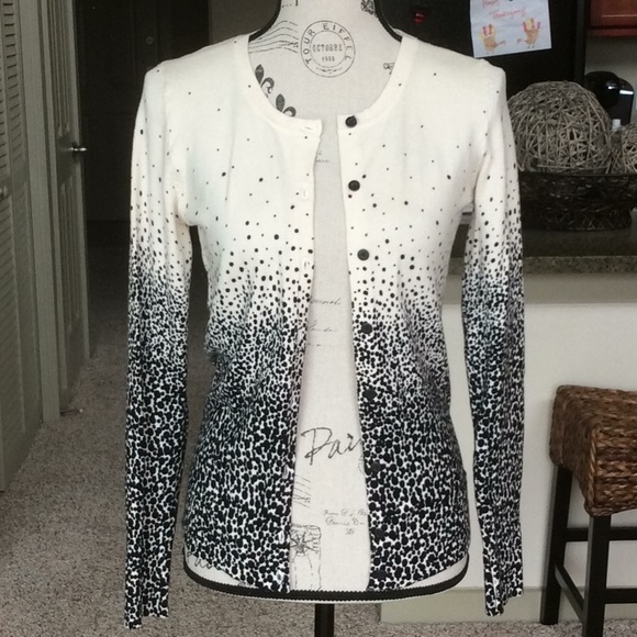 Merona Sweaters - 💕 Cute Cardigan Sweater 💕